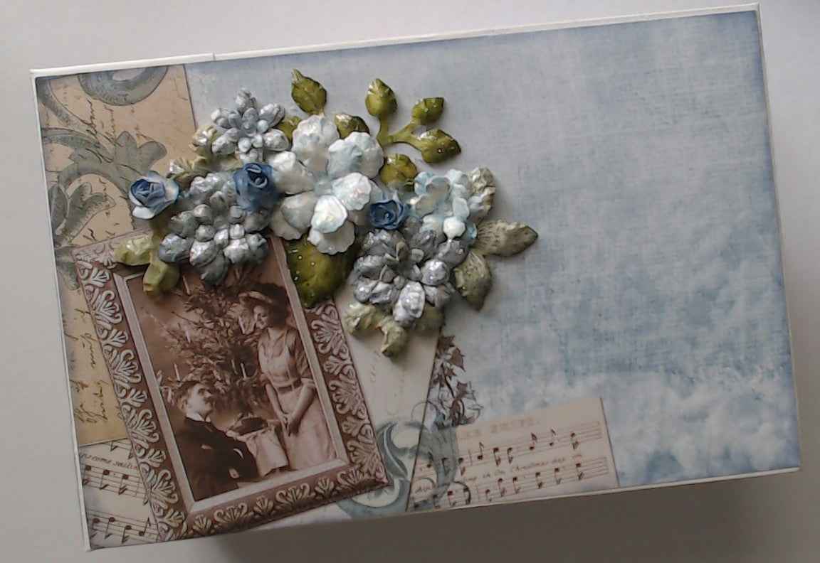Photo Mini Album Christmas - Perfect Keepsake for Your Holiday Memories - RINA CRAFT CREATIONS