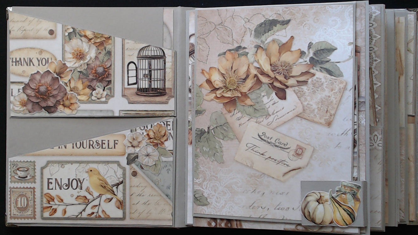 Mini Album 6 1/2 x 8 1/2'' HEART IS